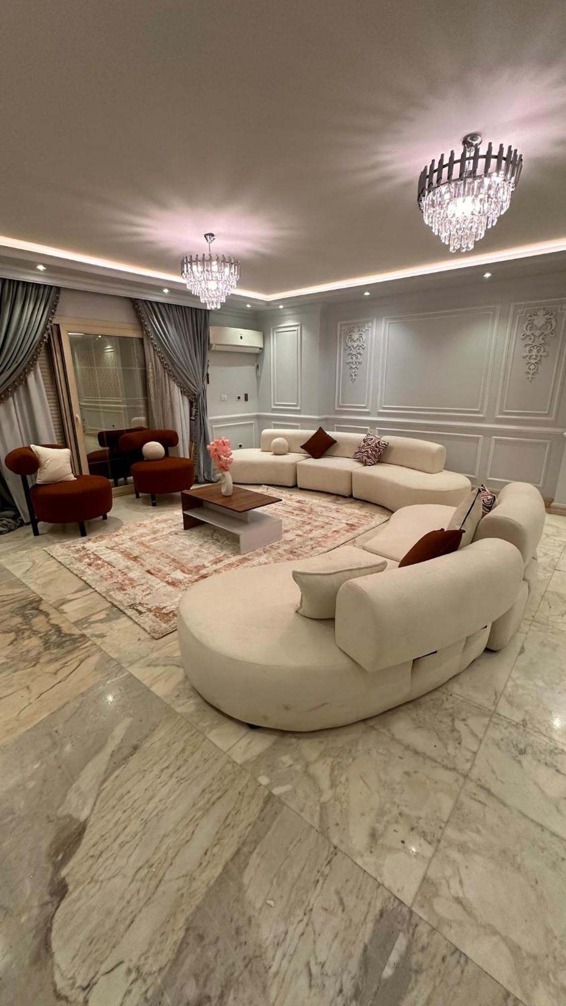 Giza Royale 3br Apartment