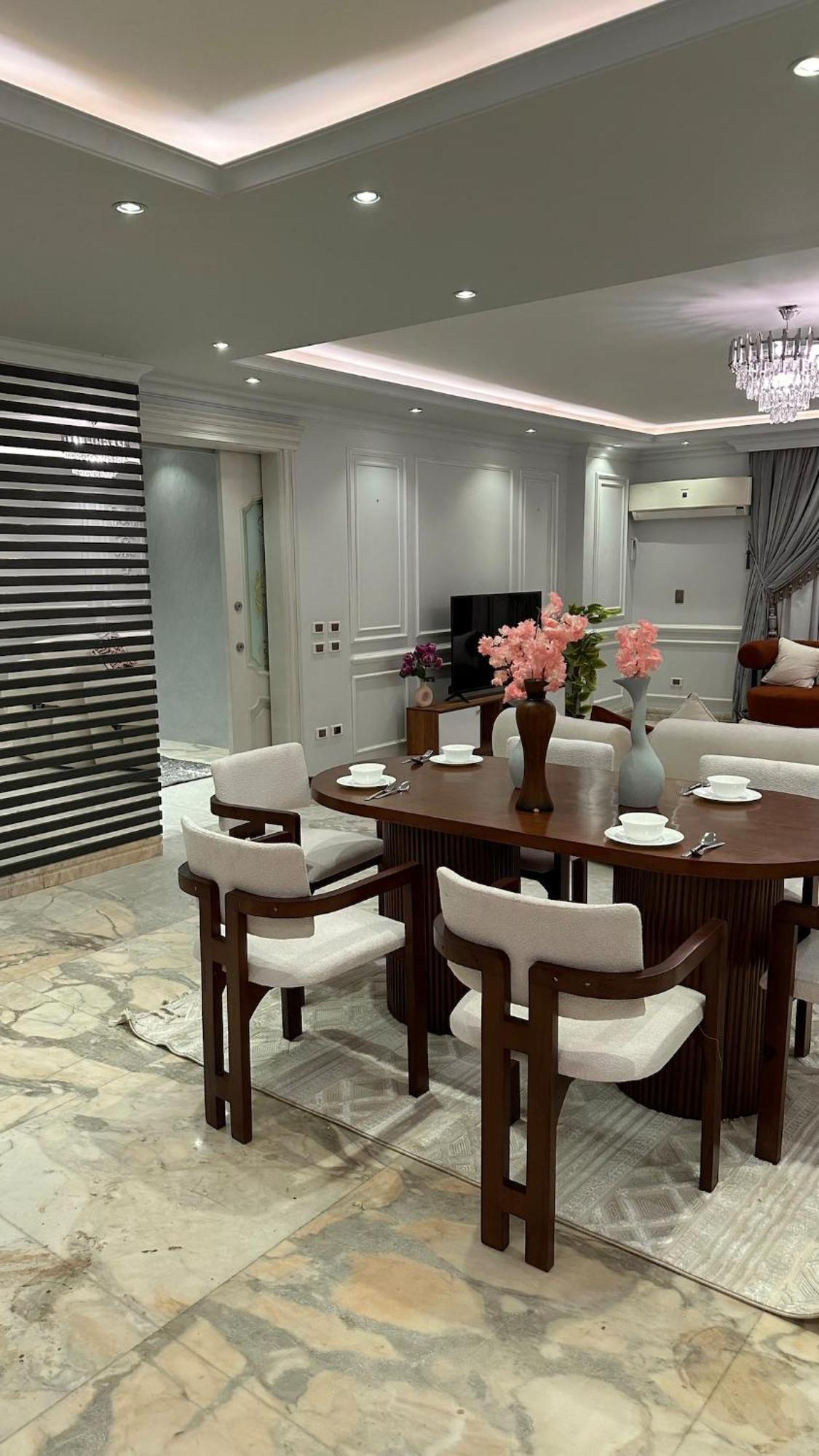 Apartment Giza Royale 3br Cairo