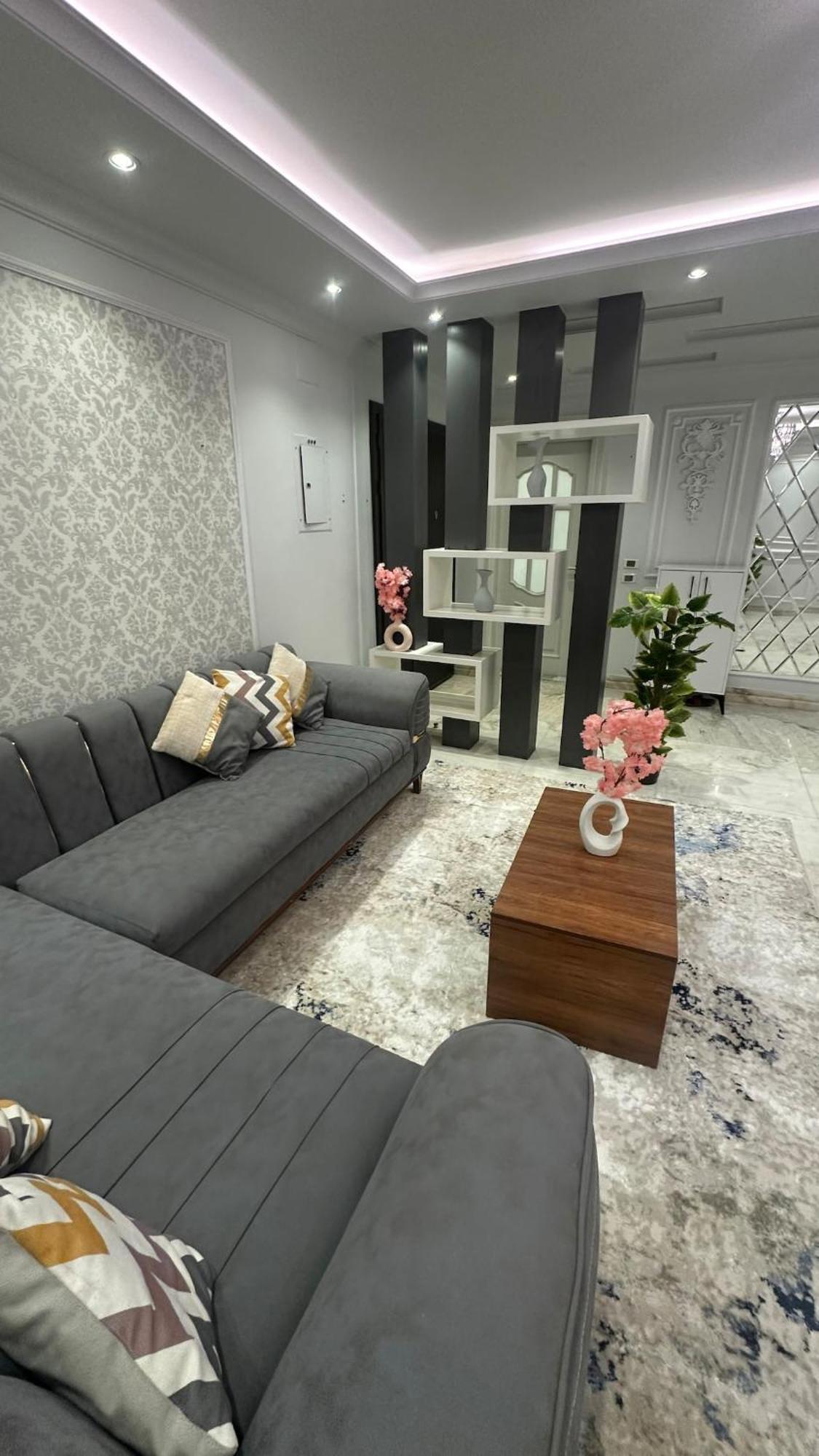 Giza Royale 3br Apartment *